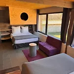 Domaine De La Planche De Melussac Oda ve Kahvaltı 4*
