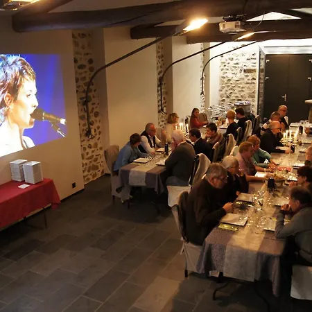 Domaine De La Planche De Melussac Отель типа 