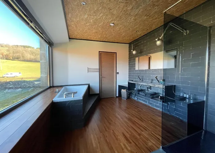 Nocleg ze śniadaniem Domaine De La Planche De Melussac 4*