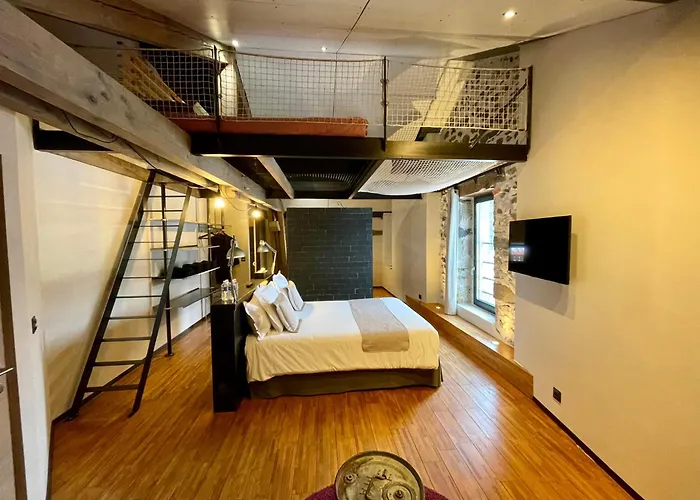 Nocleg ze śniadaniem Domaine De La Planche De Melussac 4*